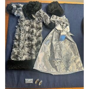 1990s Lucky Fashion Corner Silver Gown Fur Coat Shoes/bag Fits Barbies & Clone